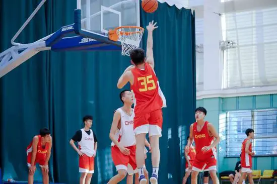 如何在比赛中更好地执行进攻战术?_2